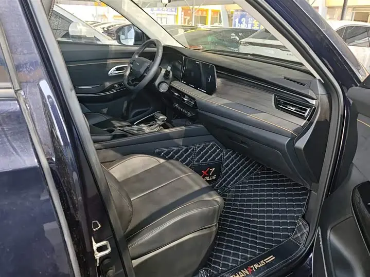 Changan Oshan X7 Plus 2023 2023款 畅享版 1.5T自动尊贵型 7座