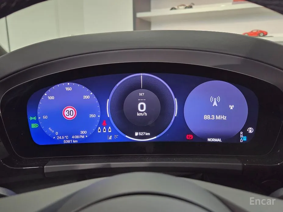 Porsche Macan 2024 Base 4
