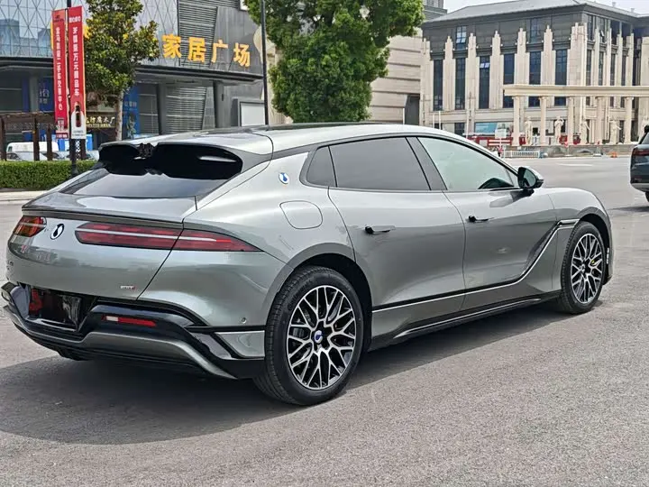 Denza Z9GT 2026 2026款 易三方闪充尊荣型