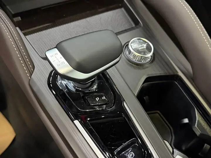 Geely Monjaro 2025 2025款 2.0TD 自动行云版