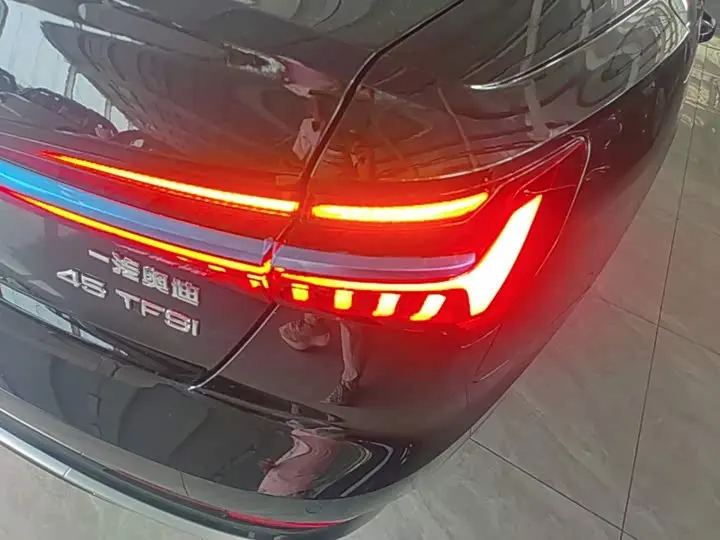 Audi A6L 2026 2026款 45 TFSI 臻选动感型