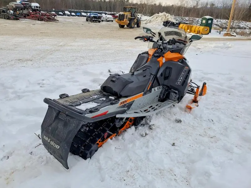 SKI-DOO RENEGADE 2019