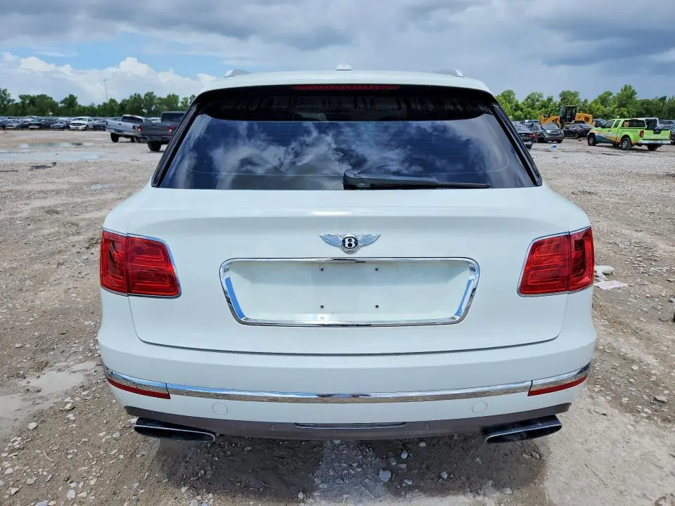 BENTLEY ALL OTHER 2018 VIN SJAAC2ZV0JC018473