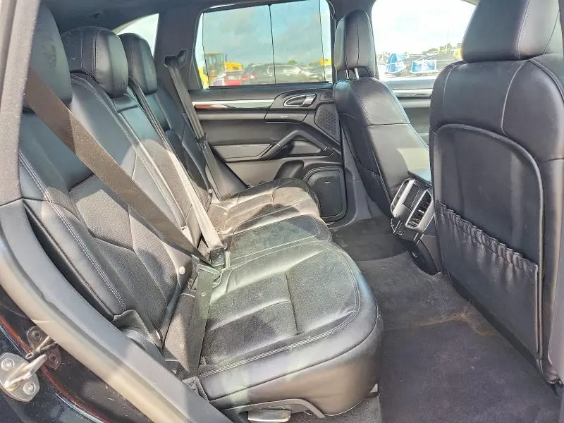 PORSCHE CAYENNE 2017 VIN WP1AE2A27HLA74946