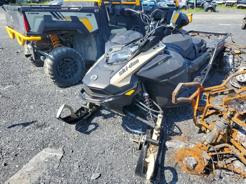 SKI-DOO  2023
