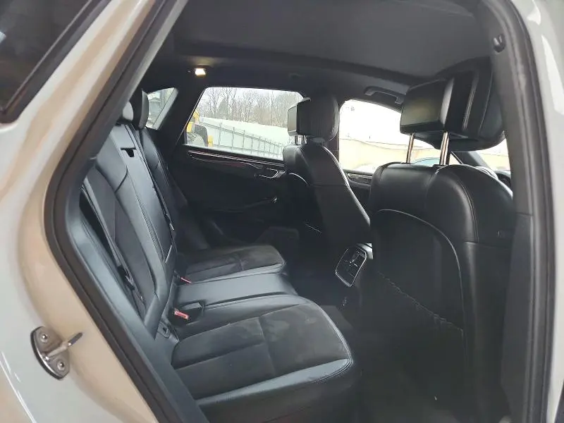 PORSCHE MACAN 2017 VIN WP1AA2A52HLB83398