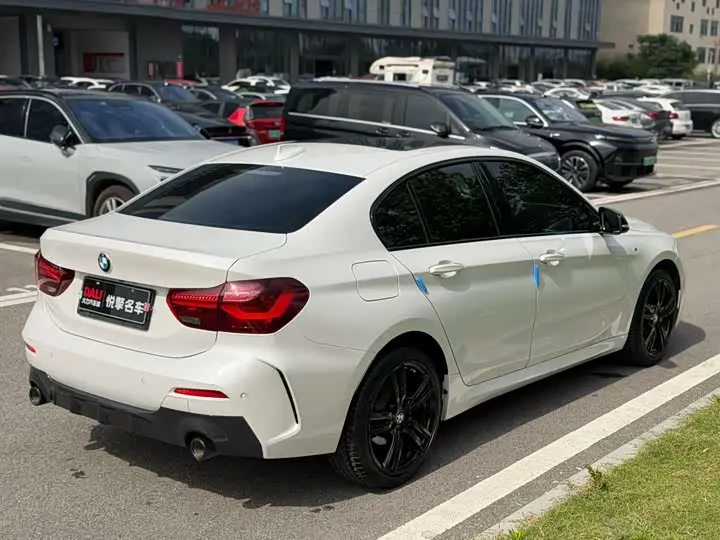 BMW 1 Series 2023 2023款 125i M运动曜夜版