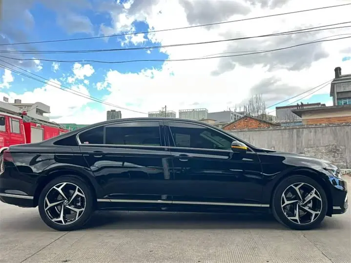 Volkswagen Magotan 2026 2026款 3000万辆甄选款 380TSI DSG豪华型