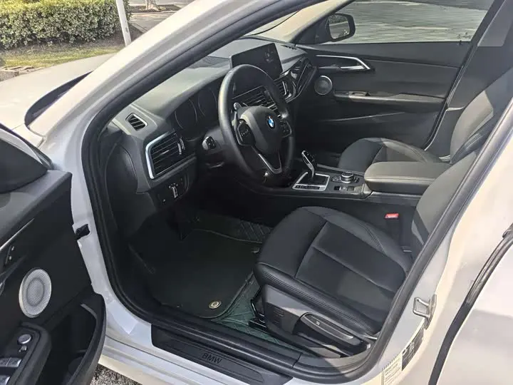 BMW 1 Series 2023 2023款 120i M运动版