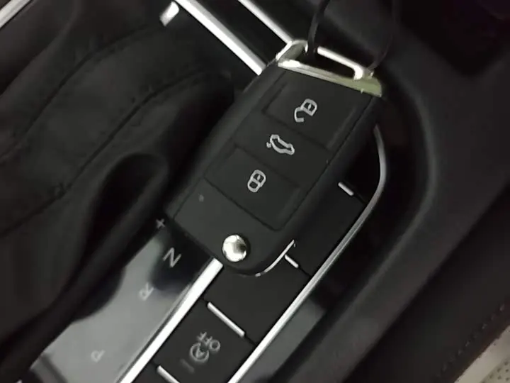 Volkswagen Magotan 2026 2026款 3000万辆甄选款 380TSI DSG豪华型