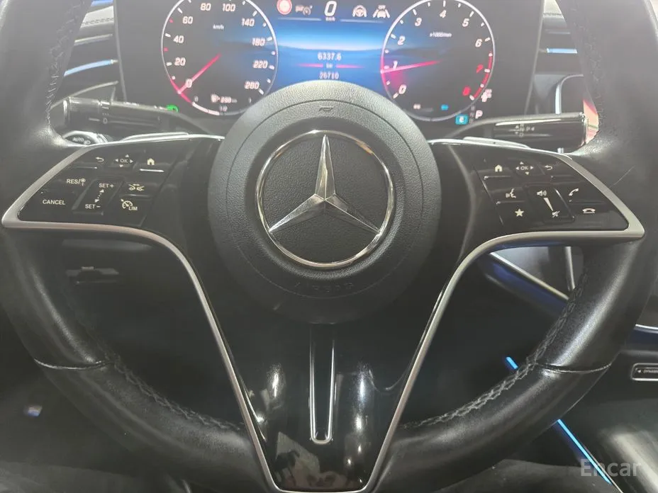 Mercedes-Benz E-Class 2024 E200 Avantgarde