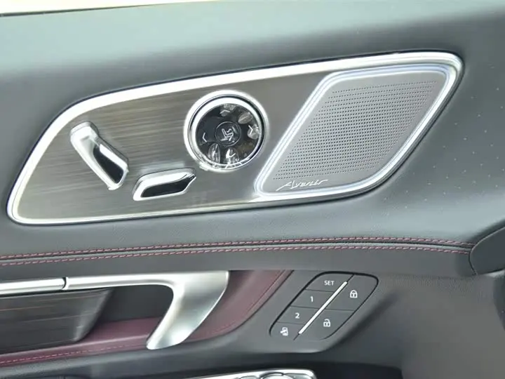 Buick GL8 Century 2027 2027款 2.0T 七座礼遇版