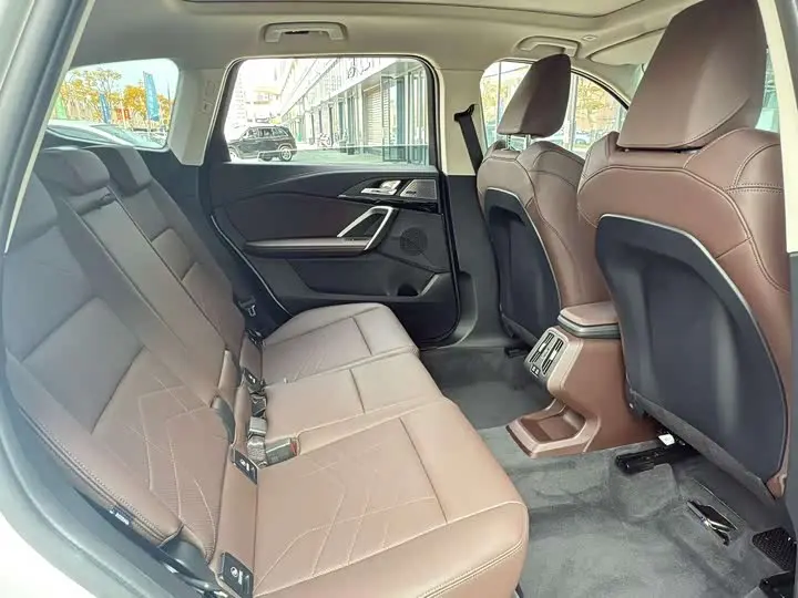 BMW X1 2025 2025款 sDrive25Li X设计套装
