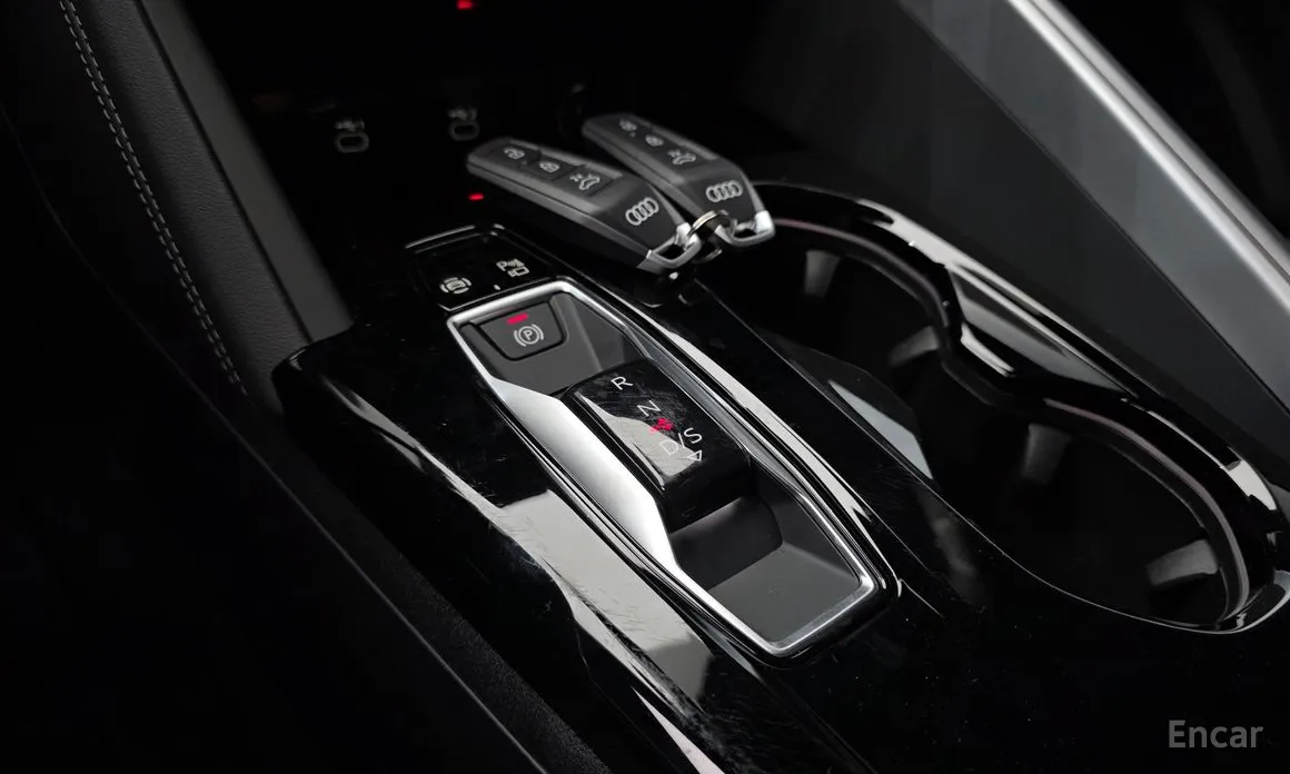 Audi Q5 2025 40 TDI Quattro S Line Black Edition