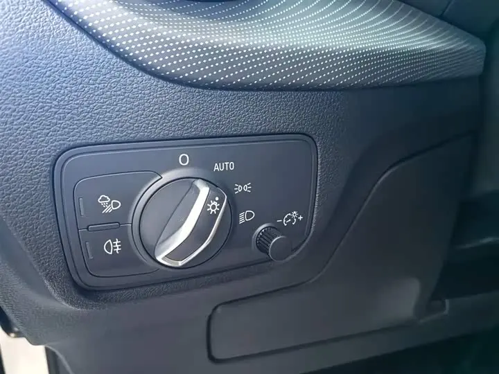 Audi Q2L 2024 2024款 35TFSI 时尚致雅型