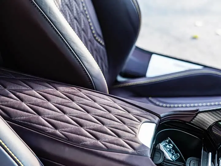 Aston Martin DB12 2023 2023款 4.0T V8 Coupe