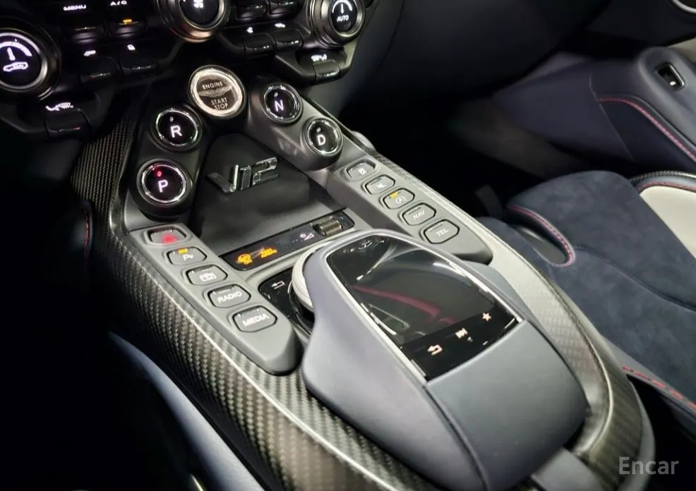 Aston Martin Vantage 2018 5.2 V12 Final Edition