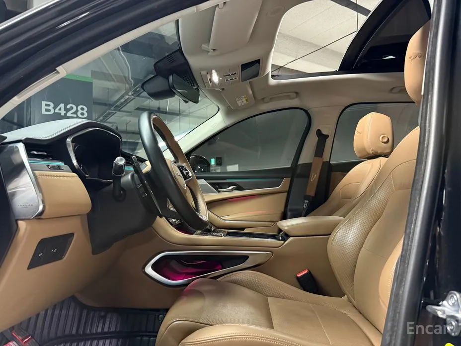 Jaguar F-Pace 2016 D200 SE