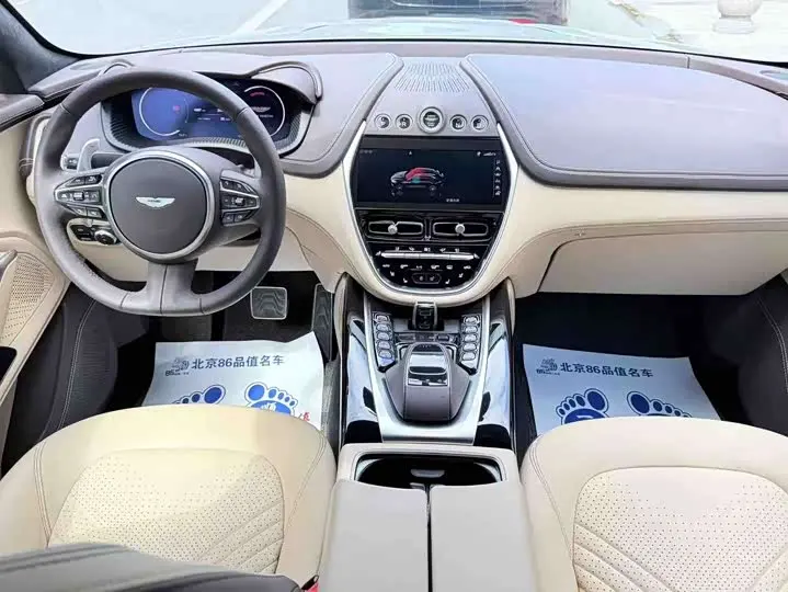 Aston Martin DBX 2023 2023款 3.0T STRAIGHT-SIX
