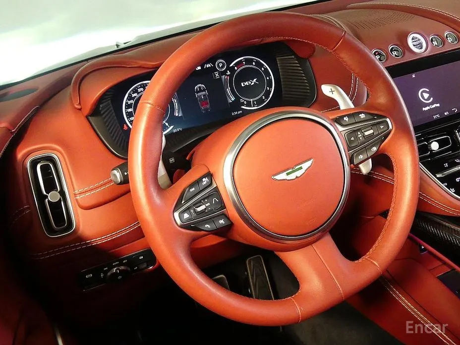 Aston Martin DBX 2020 4.0 V8