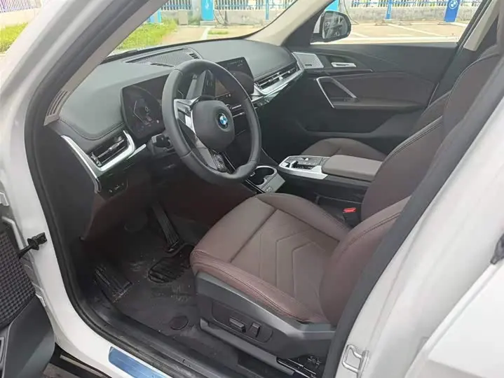 BMW X1 2025 2025款 sDrive25Li X设计套装