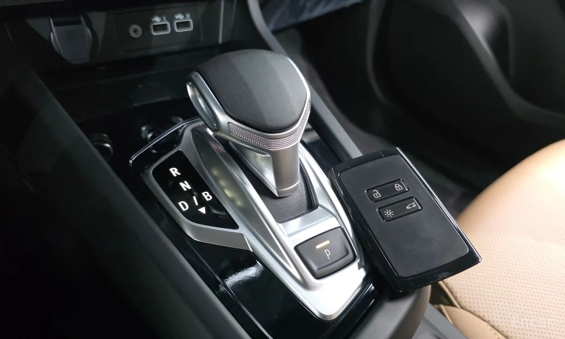 Renault Arkana 2024 1.6 E-TECH Iconic