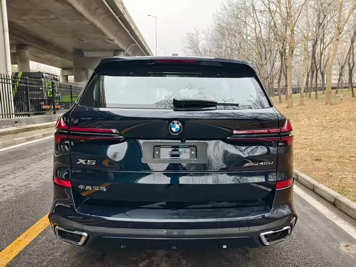 BMW X5 2026 2026款 改款 xDrive 40Li M运动曜夜套装