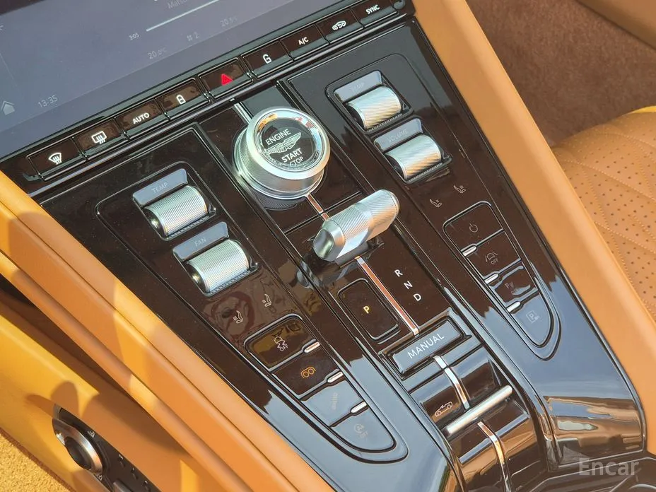 Aston Martin DB12 2023 4.0 V8 Volante