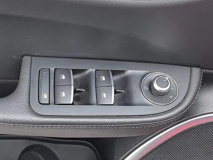 Alfa Romeo Giulia 2022 2022款 2.0T 280HP Ti 驾控版