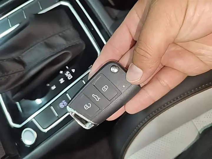 Volkswagen Magotan 2026 2026款 3000万辆甄选款 380TSI DSG豪华型