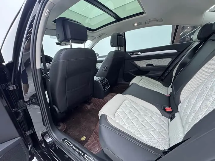 Volkswagen Magotan 2024 2024款 200万辆众享款 330TSI DSG豪华型
