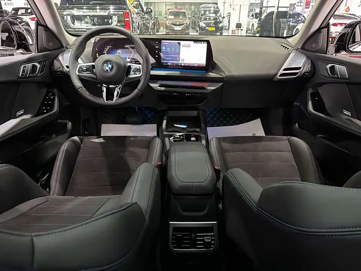 BMW 2 Series 2026 2026款 225L M运动曜夜套装