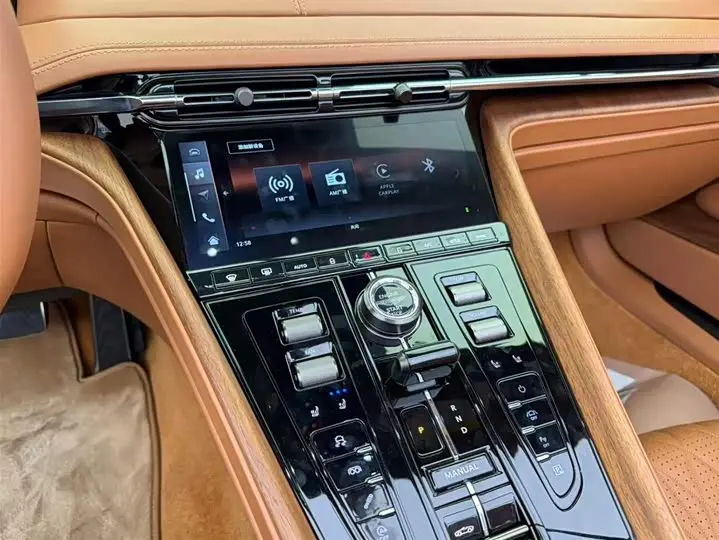 Aston Martin DB12 2023 2023款 4.0T V8 Volante