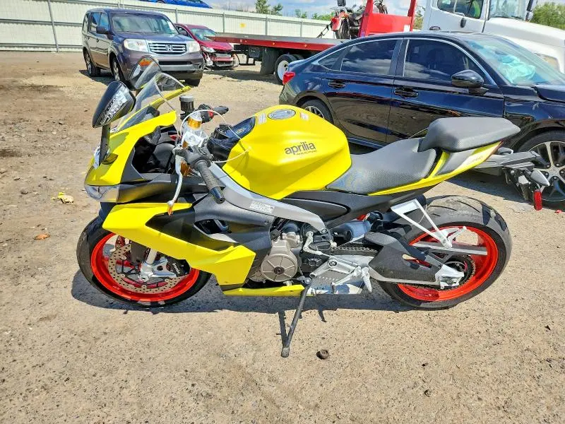 APRILIA MOTORCYCLE 2022