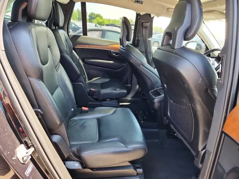 VOLVO XC90 2021 VIN YV4A221K5M1748833