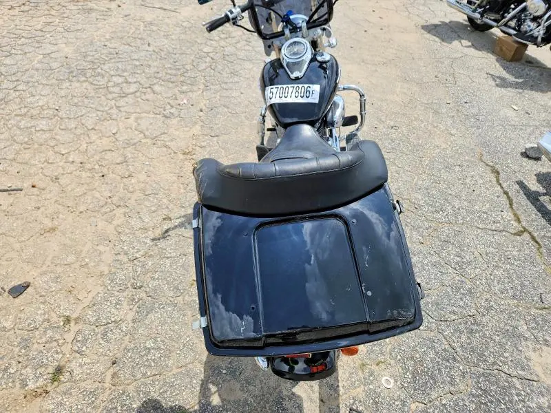 SUZUKI BOULEVARD 2006