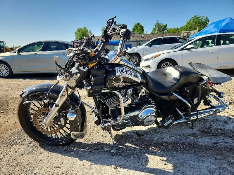 HARLEY-DAVIDSON FL 2013
