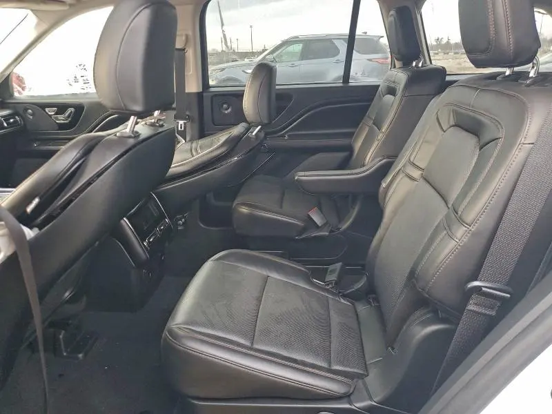 LINCOLN AVIATOR 2023 VIN 5LM5J7WC1PGL02064