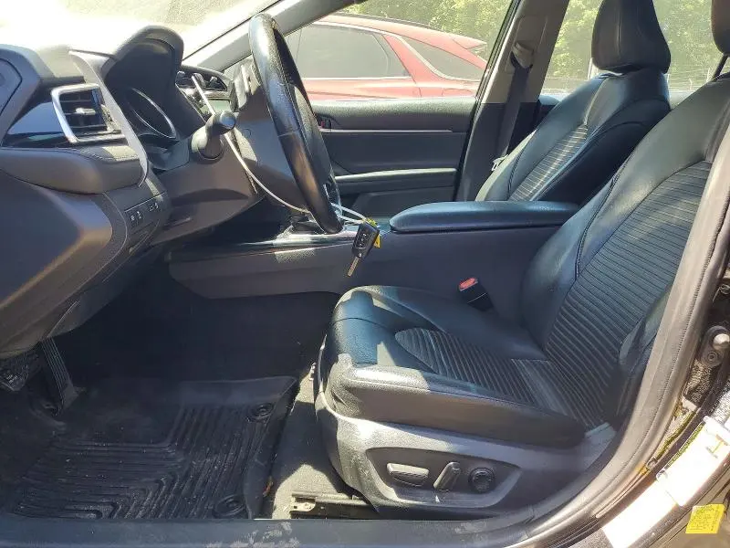 TOYOTA CAMRY 2018 VIN 4T1B11HK9JU073181