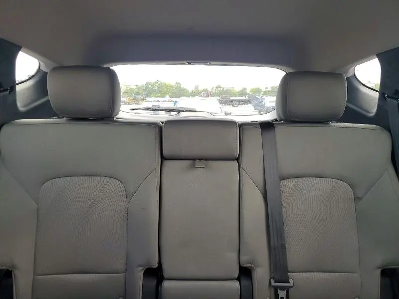 HYUNDAI SANTA FE 2017 VIN 5NMZU3LB0HH030802