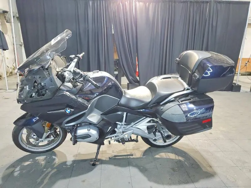 BMW MOTORCYCLE 2017