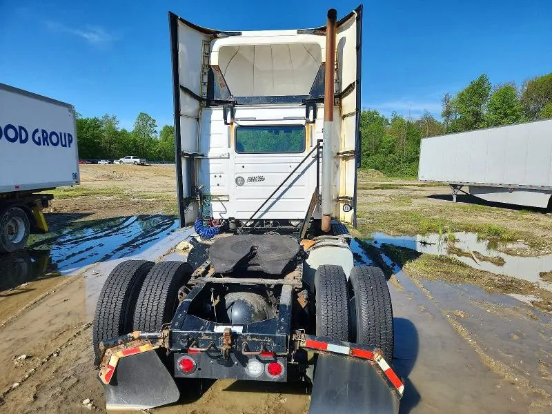 VOLVO VN 2017 VIN 4V4N39TG0HN977426