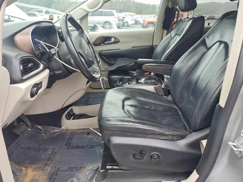 CHRYSLER PACIFICA 2018 VIN 2C4RC1BG8JR153991