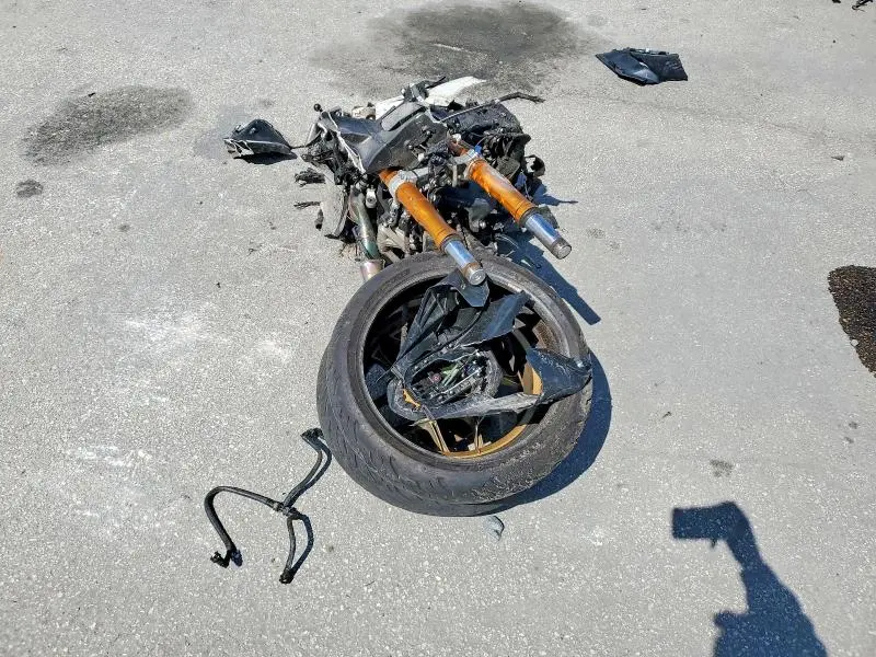 YAMAHA YZF1000 2022