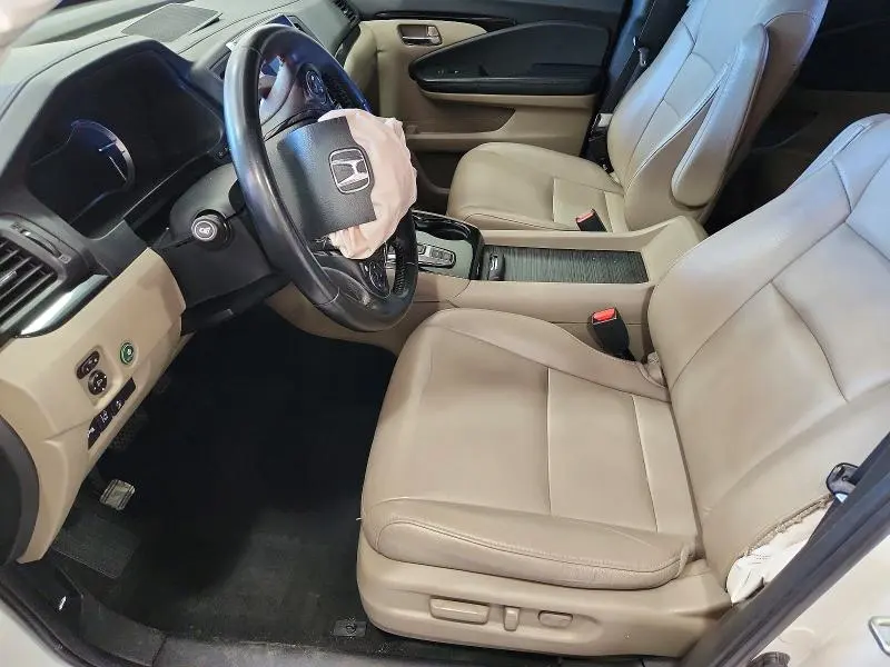 HONDA PILOT 2016 VIN 5FNYF6H99GB124528