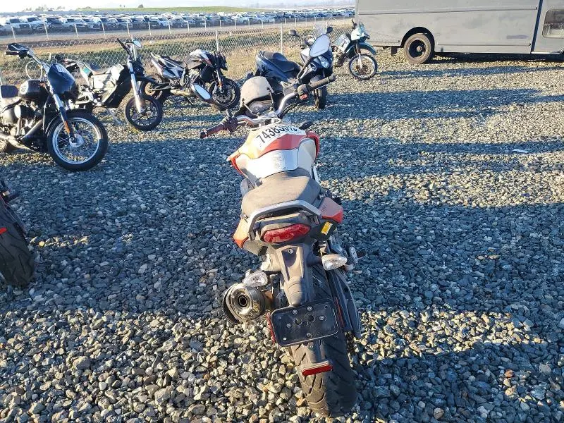 APRILIA MOTORCYCLE 2009