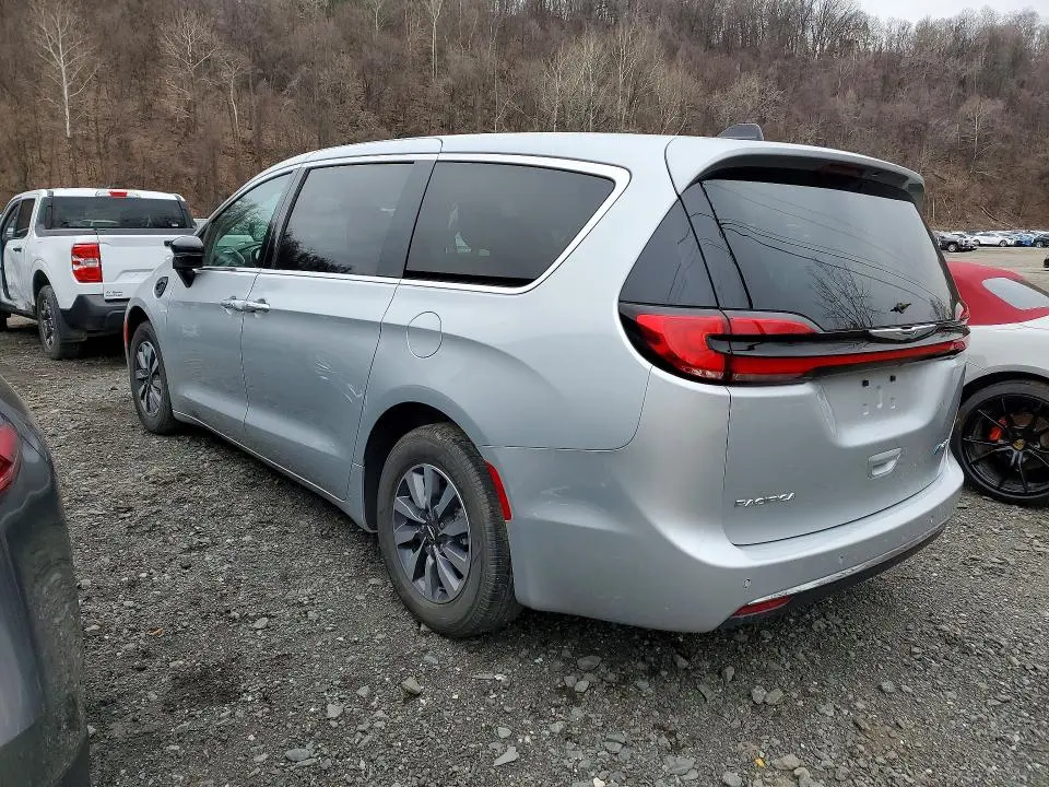 CHRYSLER PACIFICA 2024 VIN 2C4RC1S76RR141544