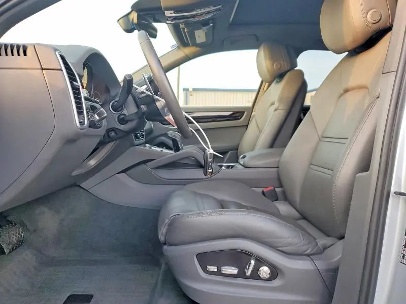 PORSCHE CAYENNE 2019 VIN WP1AA2AY1KDA11410