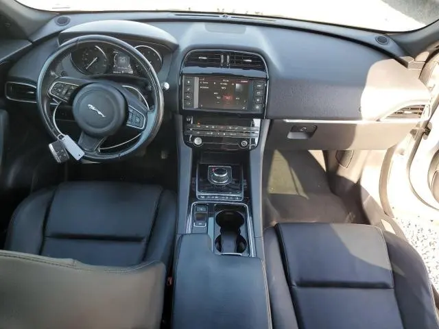 JAGUAR F-PACE 2018 VIN SADCJ2FX0JA255368