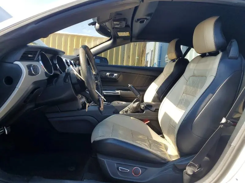 FORD MUSTANG 2015 VIN 1FATP8UH5F5397102